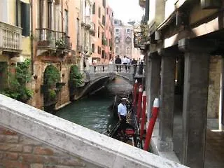 Bed and Breakfast Delle Acque 3*